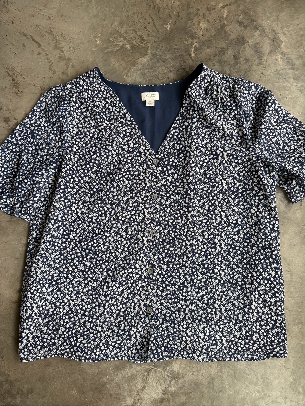 J.CREW Floral V-neck Button Blouse Size Small